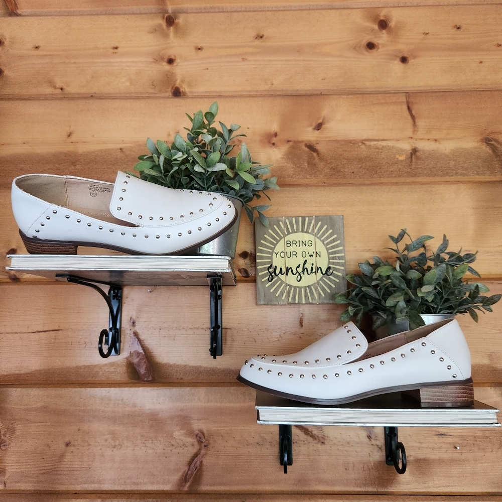Chase & Chloe 💜 Cara-5 Slip On  Studded Loafers Flat White Faux Leather Shoe 10